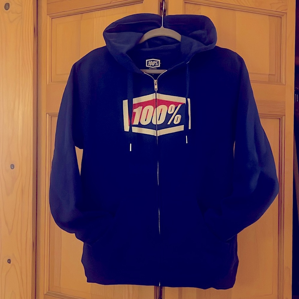 100% zip up Hoodie *BRAND NEW* SZ M